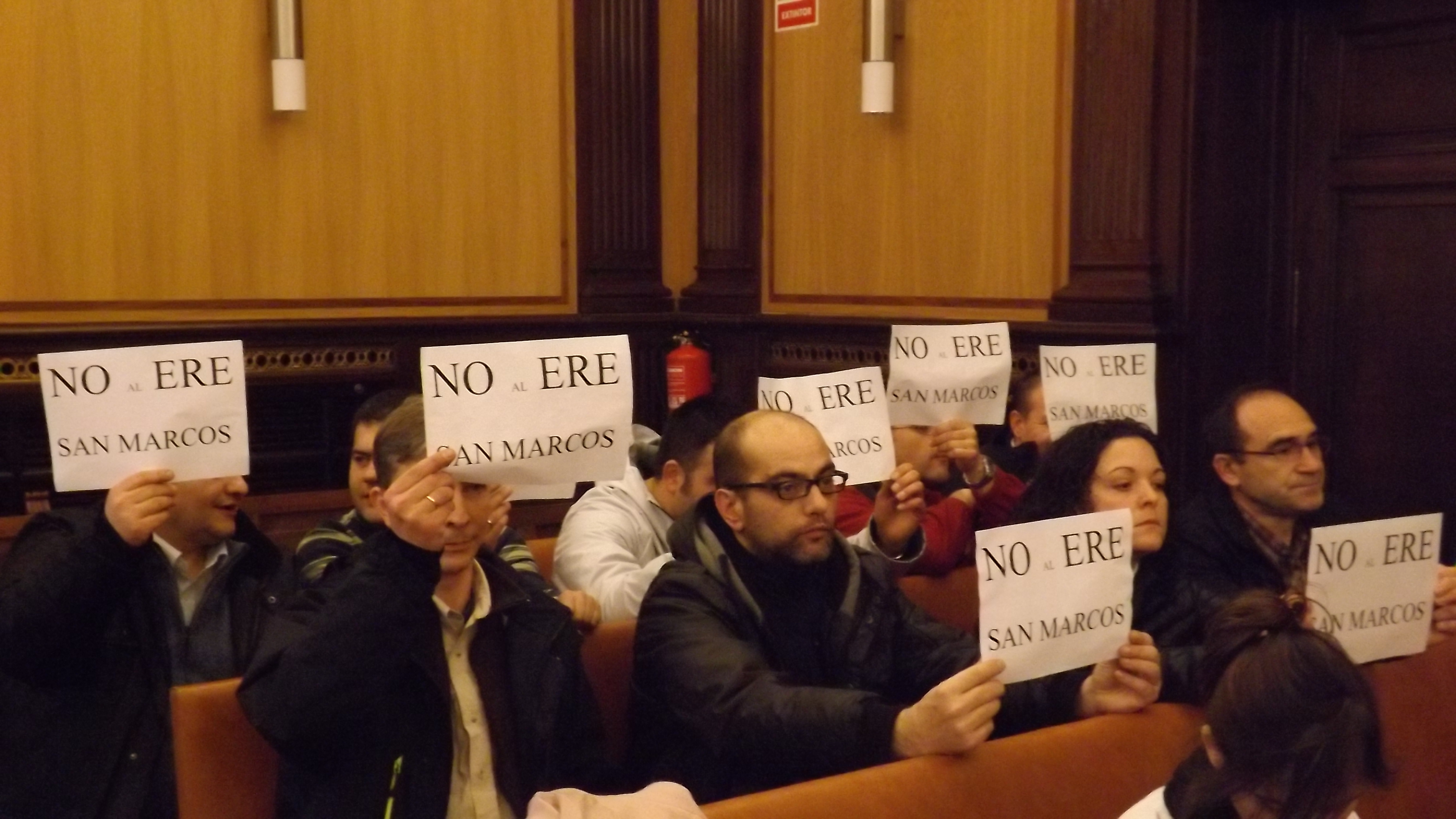 <p>El PSOE apoya a los trabajadores del Parador de San Marcos</p>