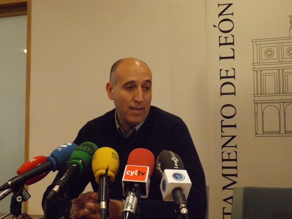 El PSOE exige al alcalde que pida que se rebaje el tipo del inter&eacute;s del ICO