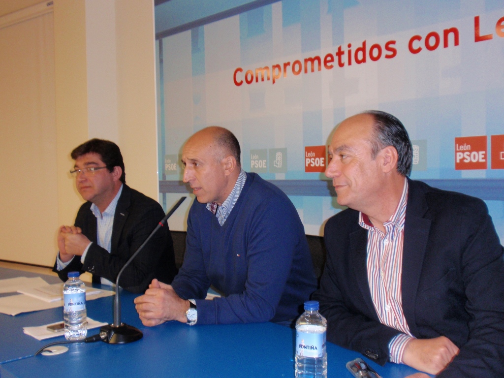 El PSOE destaca que el objetivo del PP con la reforma local es eliminar los servicios a los ciudadanos